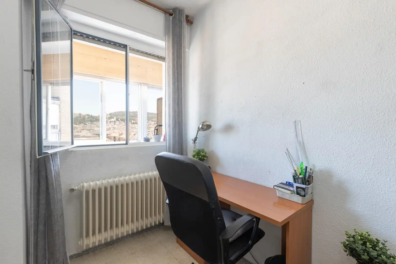 Wohnung zum Verkauf in Granada mit Heizung und Balkon