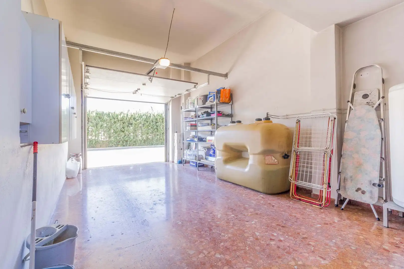 Country homes for sale in Yecla