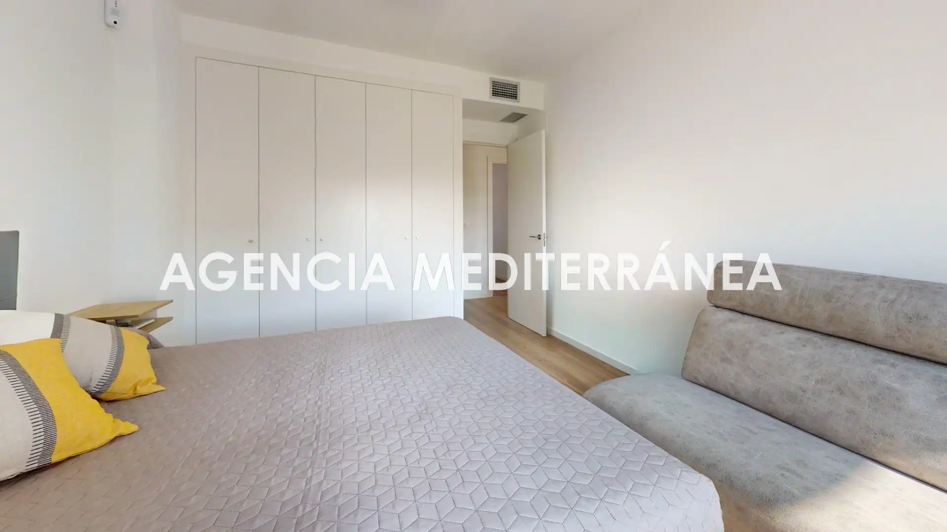 Habitación de Ático en venta en La Pobla de Farnals con Aire acondicionado, Calefacción y Terraza