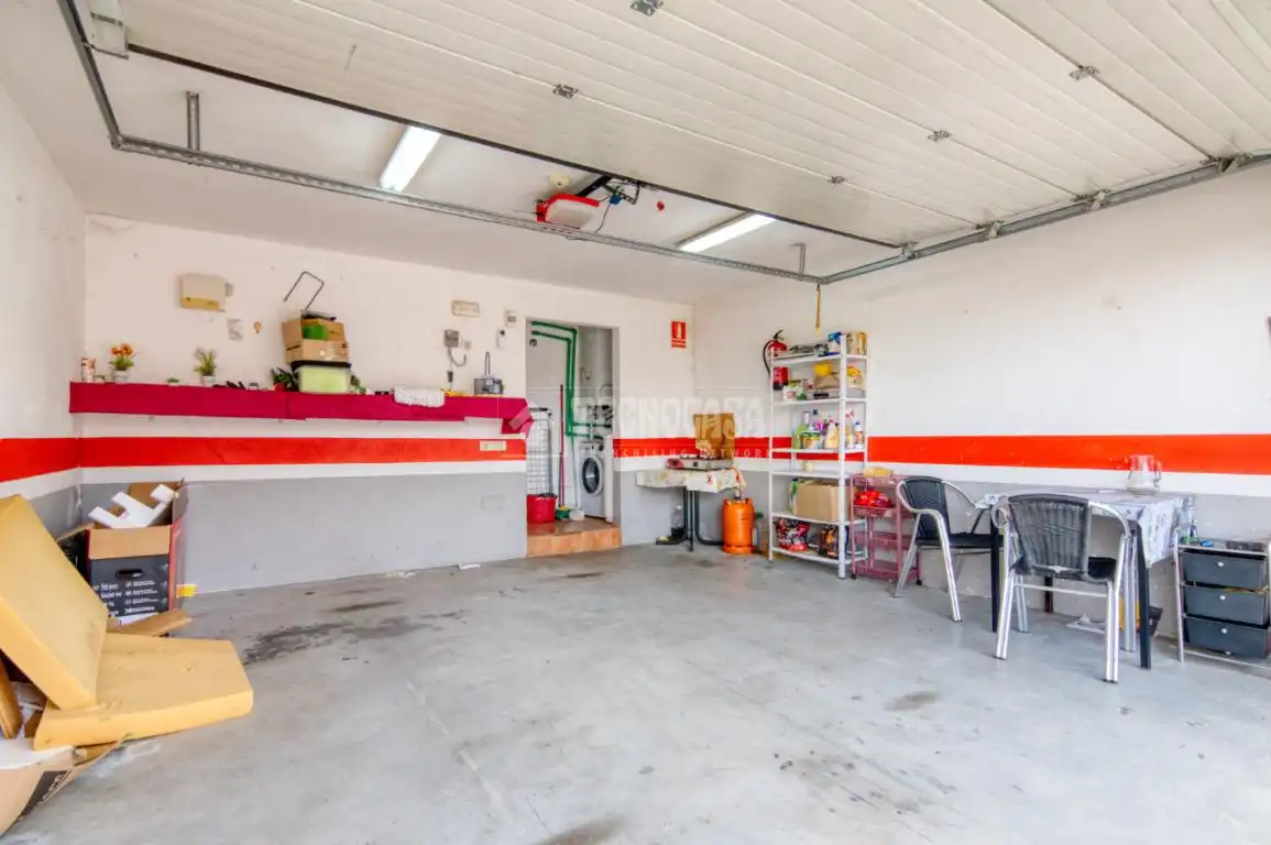 Parking de Casa o chalet en venta en Castellanos de Moriscos con Aire acondicionado, Calefacción y Jardín privado