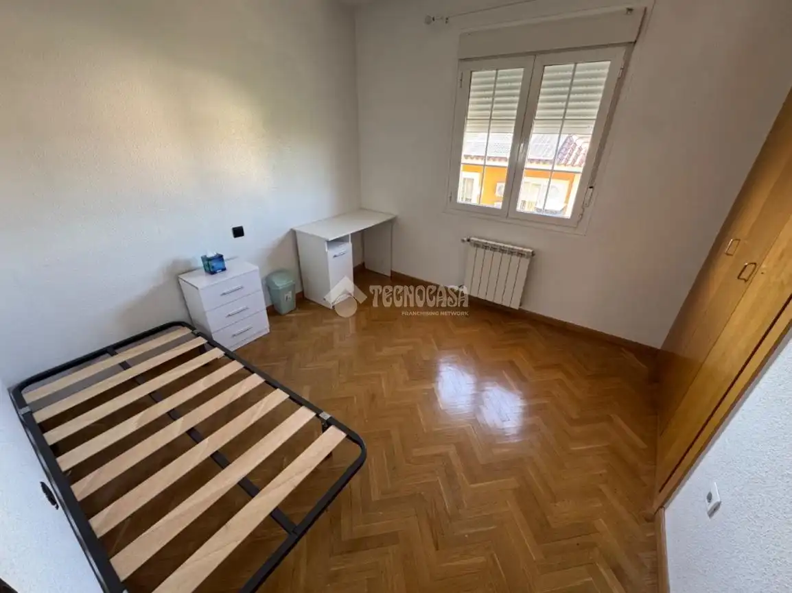 Habitación de Casa adosada en venta en Ontígola con Calefacción