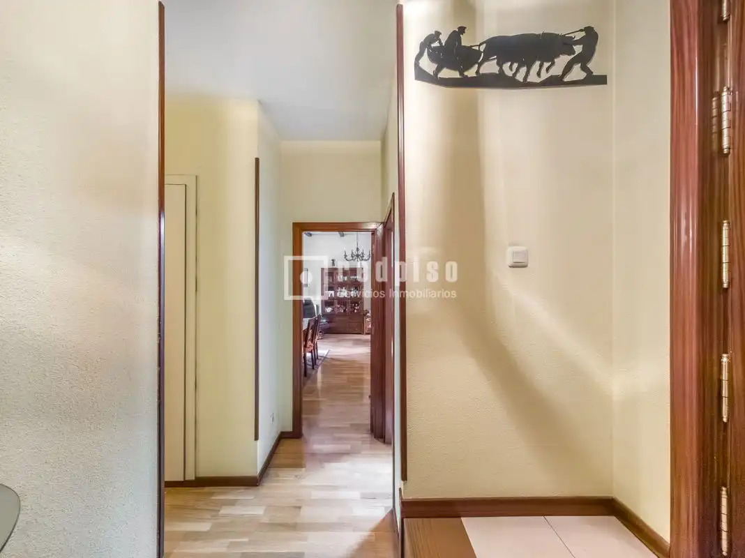 Flat for sale in Madrid  with Heating, Private garden and Parquet flooring