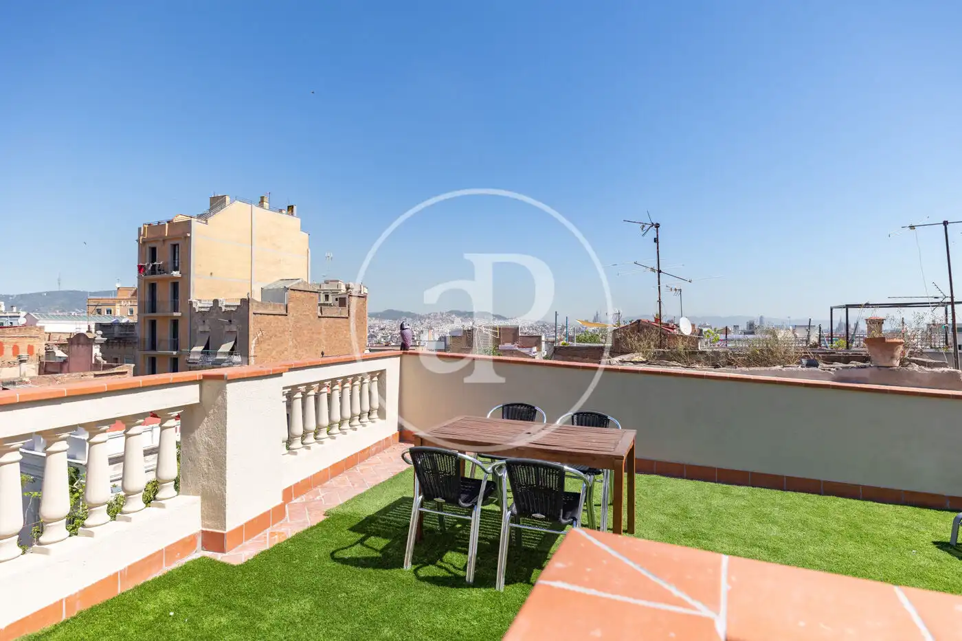 Terrasse von Wohnung zum Verkauf in Barcelona mit Klimaanlage, Heizung und Privatgarten