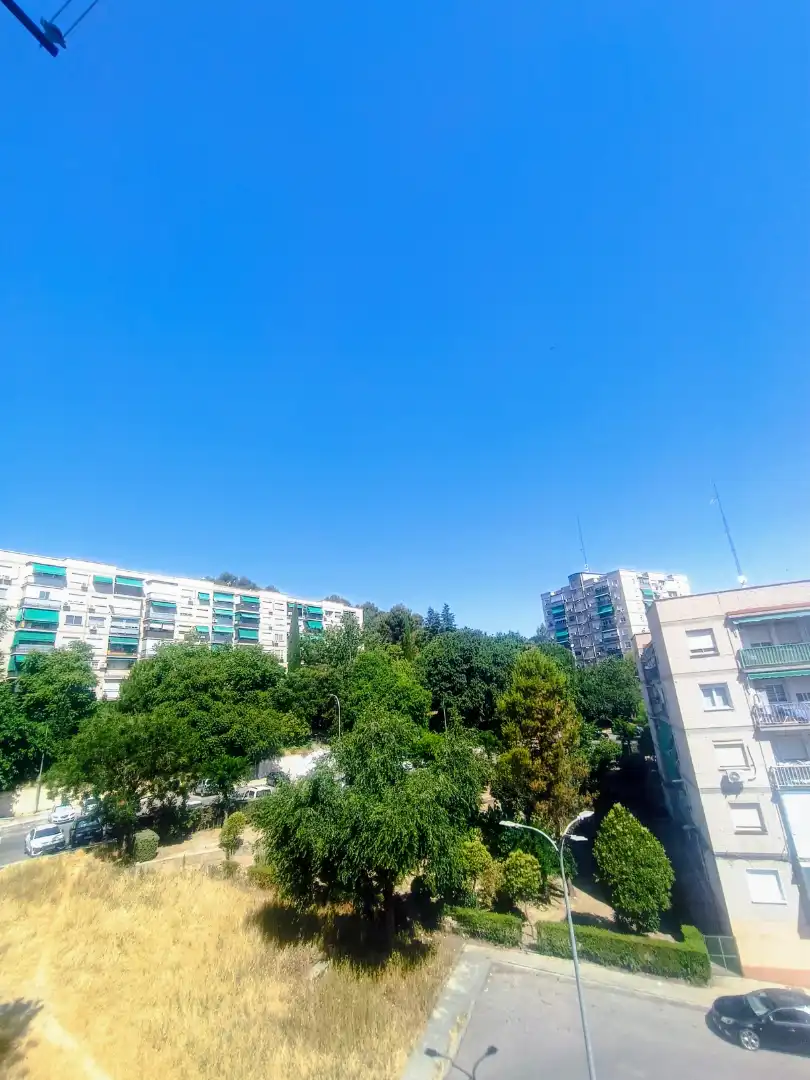 Vista exterior de Pis en venda en Coslada amb Calefacció i Terrassa