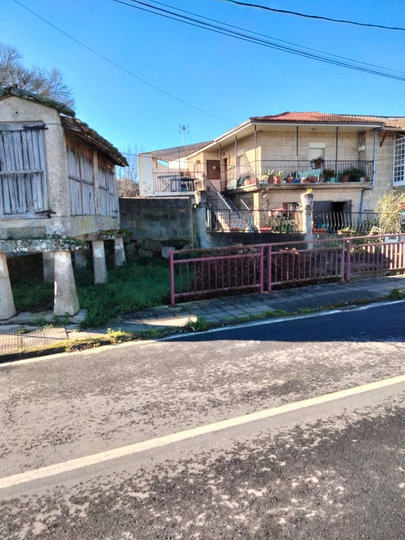 Casa adosada en venda en A Merca   amb Calefacció, Terrassa i Moblat