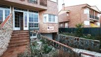 Exterior view of House or chalet for sale in Torrejón de la Calzada  with Heating and Private garden