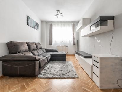 Living room of Flat for sale in  Madrid Capital  with Heating