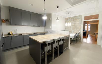 Kitchen of Flat to rent in  Barcelona Capital  with Air Conditioner, Heating and Storage room