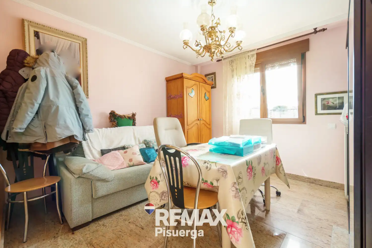 Habitación de Casa o chalet en venta en Laguna de Duero con Aire acondicionado, Calefacción y Jardín privado
