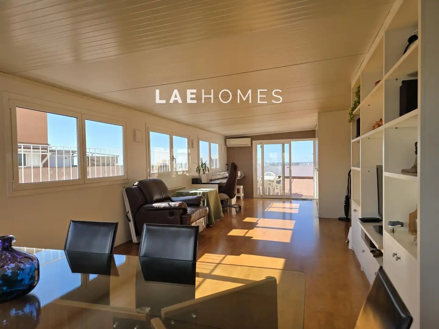 Sala de estar de Ático en venta en Barcelona con Aire acondicionado, Calefacción y Parquet