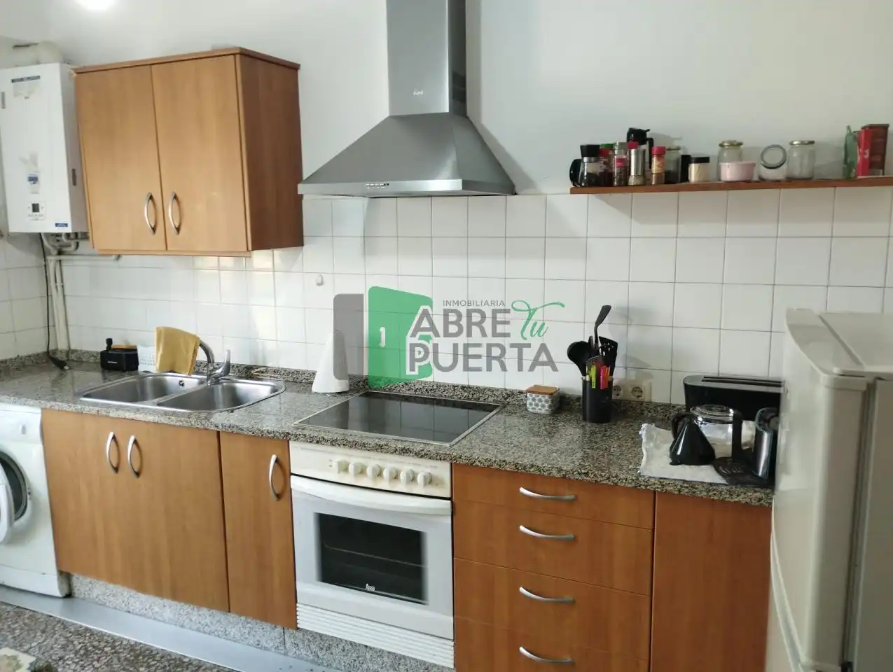 Cocina de Piso en venta en Ourense Capital  con Calefacción y Amueblado