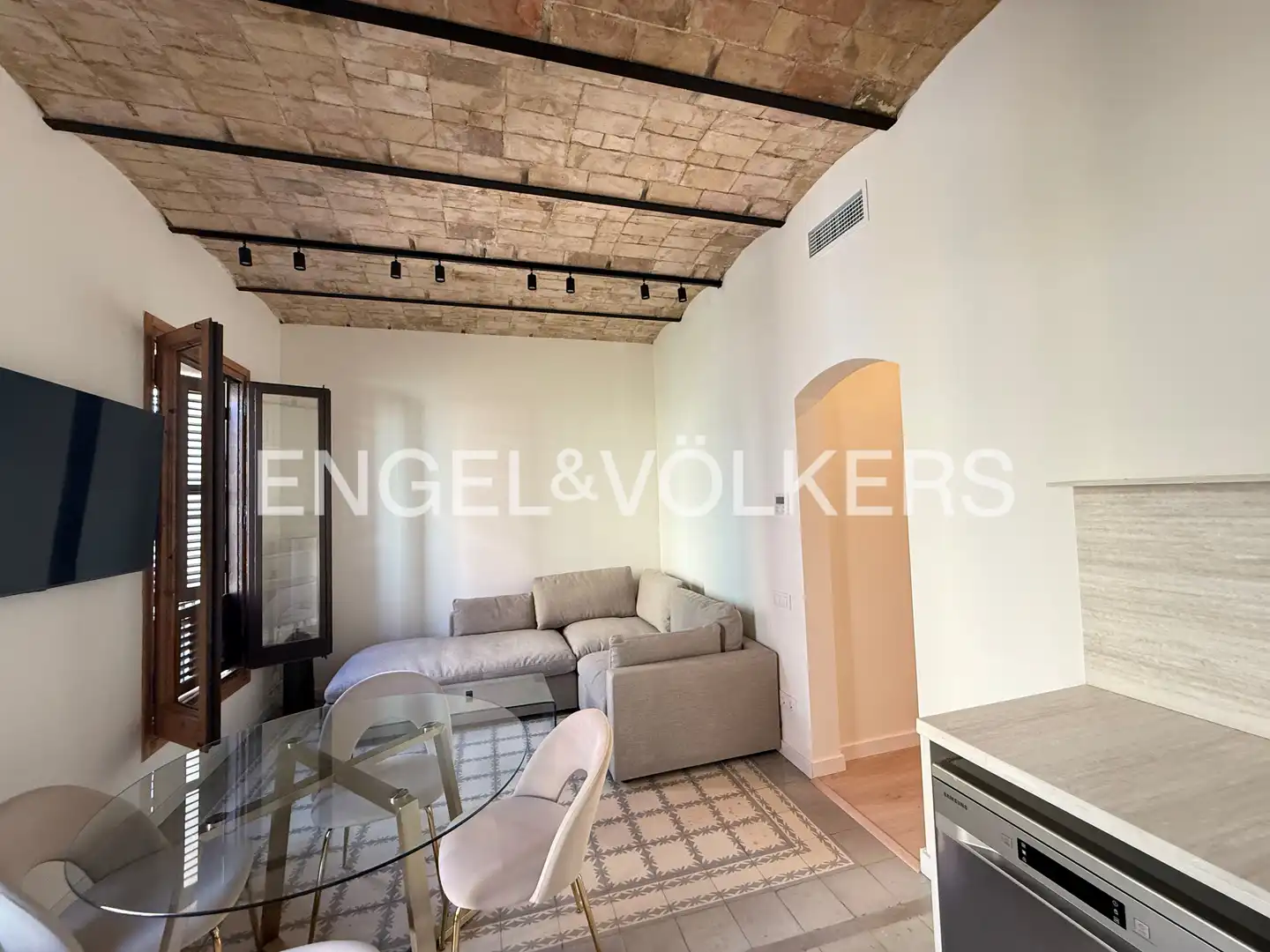Living room of Flat for rent in Barcelona  with Air Conditioner, Heating and Parquet flooring