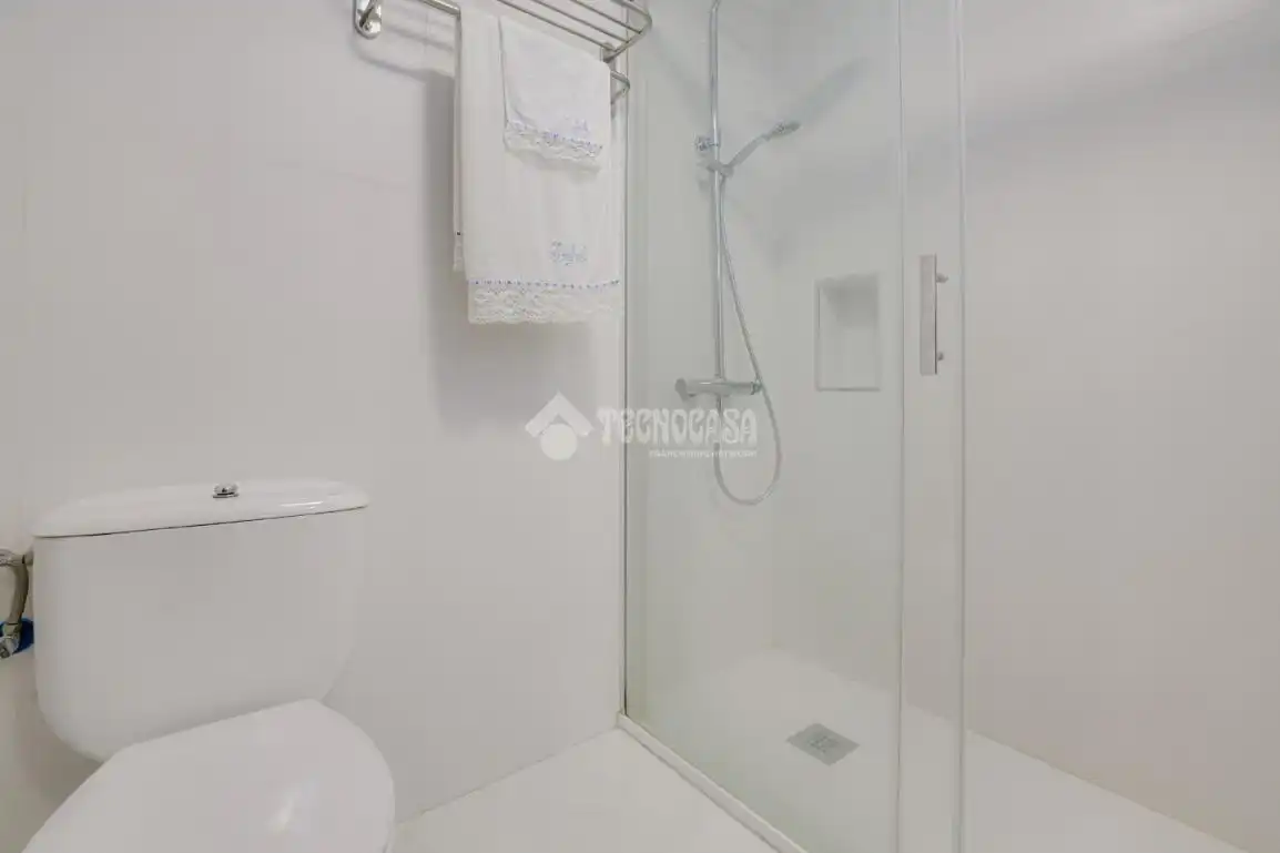 Baño de Piso en venta en Montcada i Reixac con Balcón