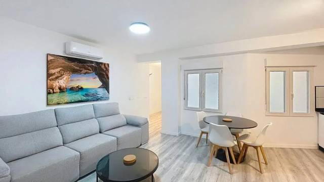 Piso en Alquiler en Avenida Doctor Gálvez Ginachero en La Trinidad