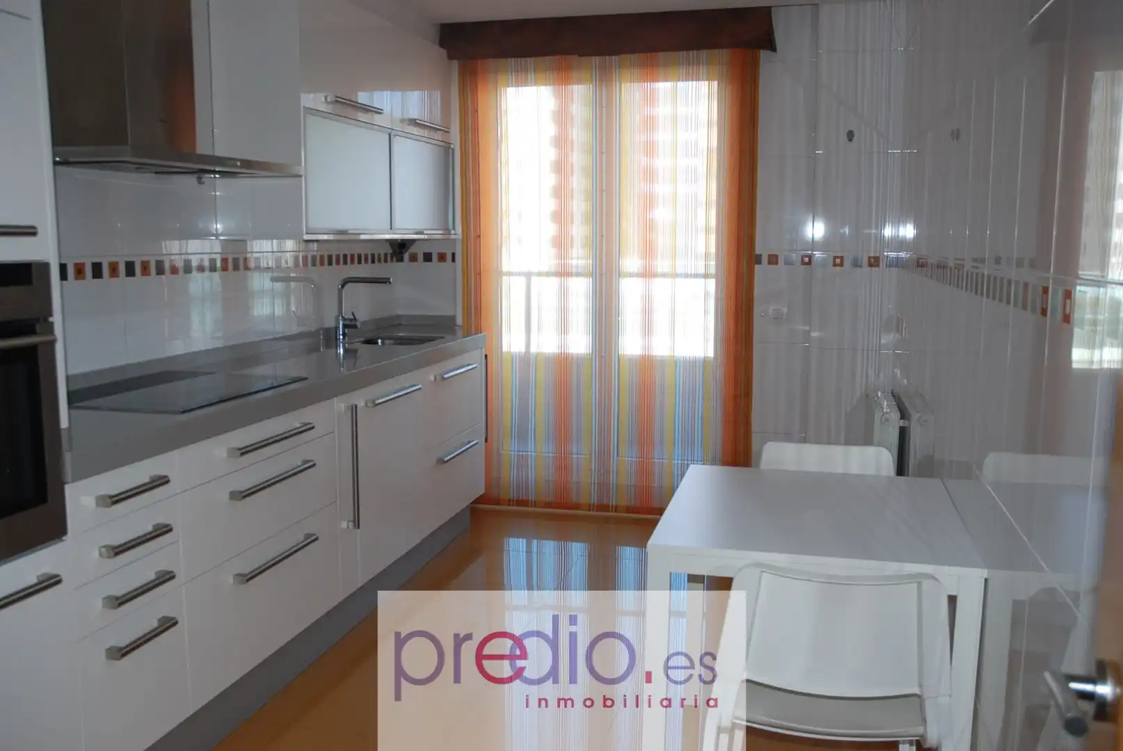 Cuina de Apartament en venda en Lugo amb Calefacció, Parquet i Terrassa