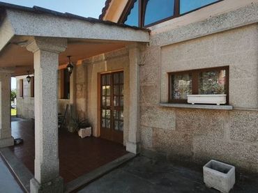 Chalet con jardín en venta en Randufe