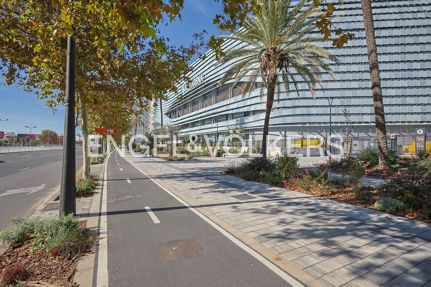 Vista exterior de Casa o chalet en venta en  Valencia Capital con Calefacción, Jardín privado y Terraza