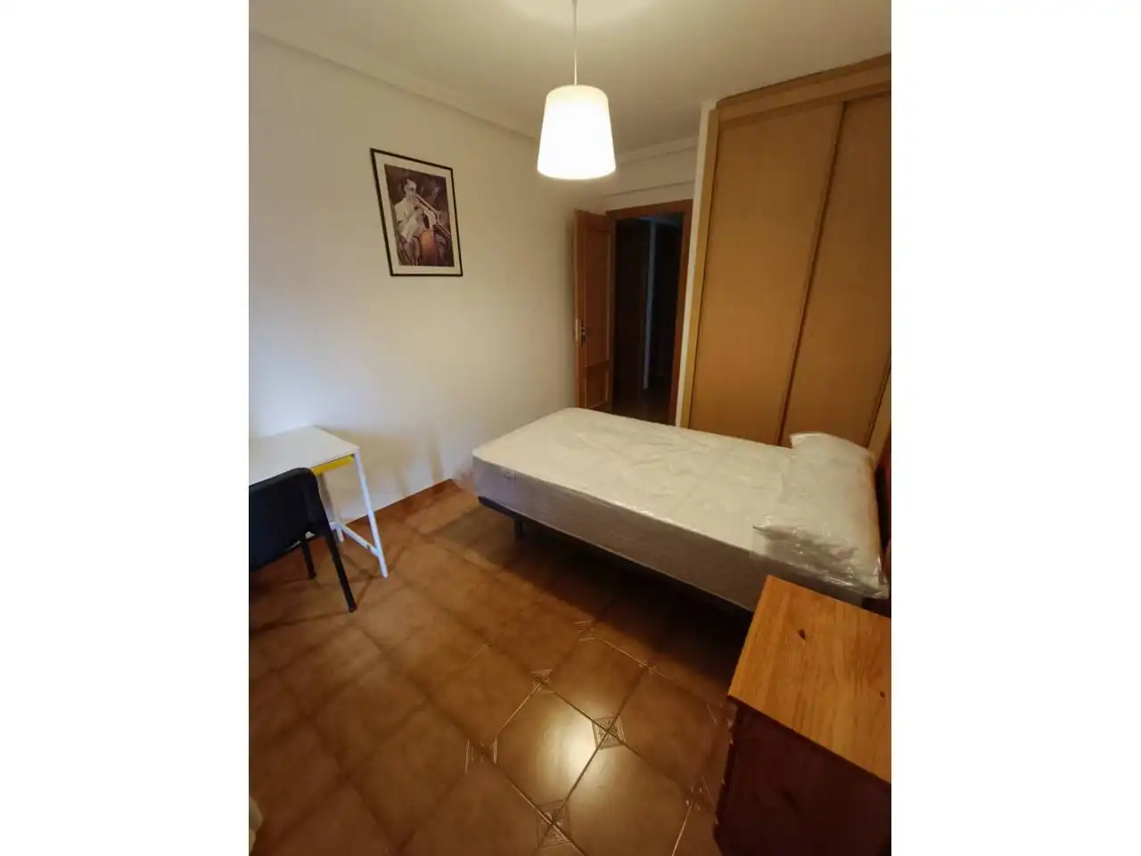 Habitación de Piso de alquiler en Fuenlabrada con Calefacción, Terraza y Amueblado