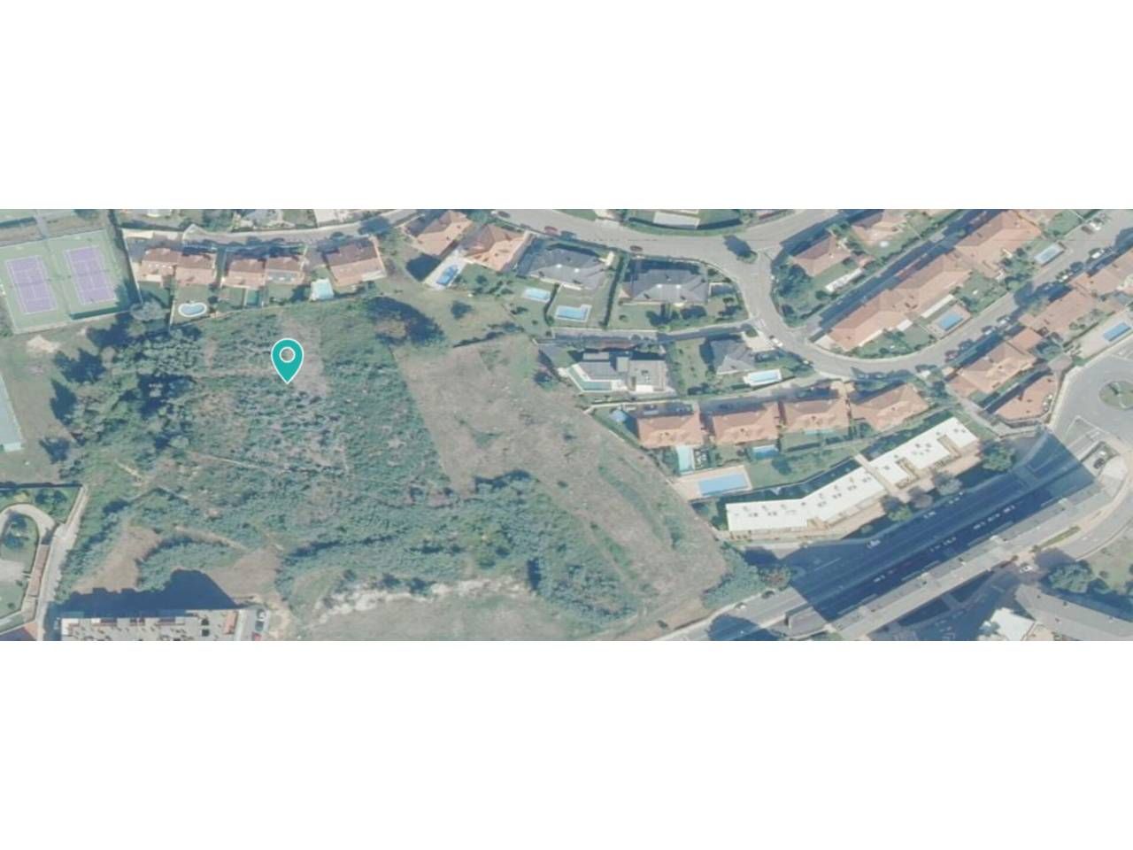 Terreno industrial en venta en Poio