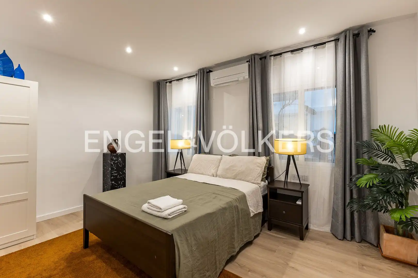 Bedroom of Flat for rent in Barcelona  with Air Conditioner, Heating and Private garden