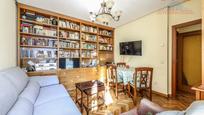 Living room of Flat for sale in  Madrid Capital  with Air Conditioner, Heating and Parquet flooring