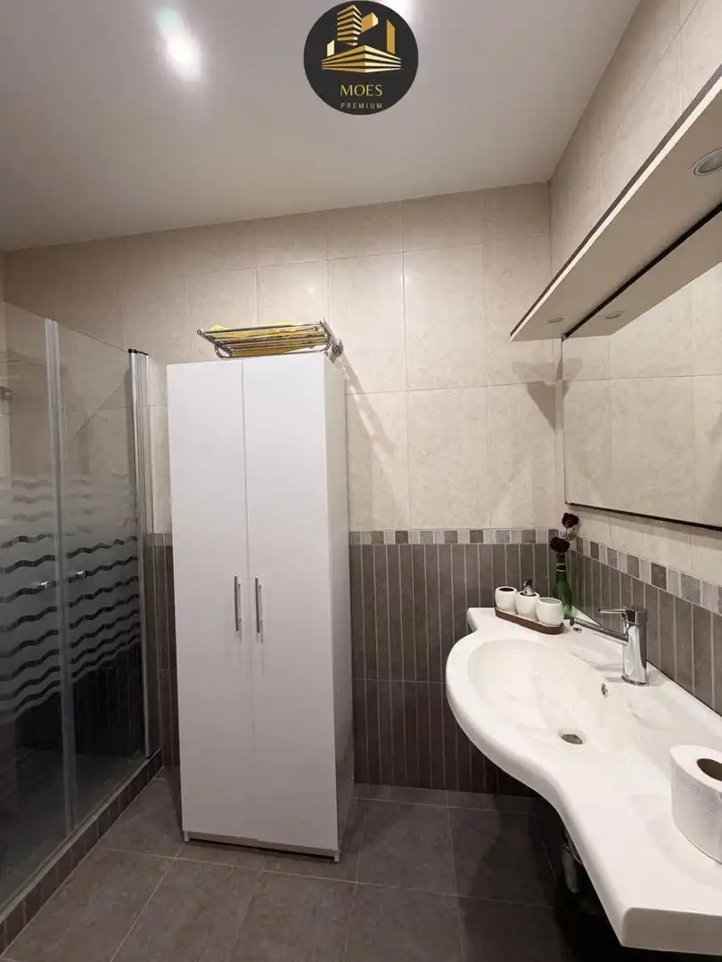 Baño de Piso en venta en Huelma con Aire acondicionado, Calefacción y Trastero