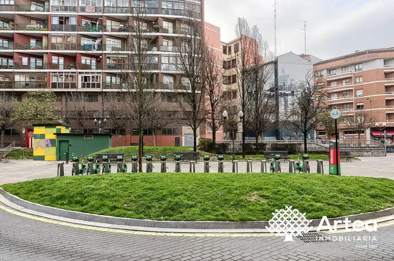 Flat for sale in Zorrotza