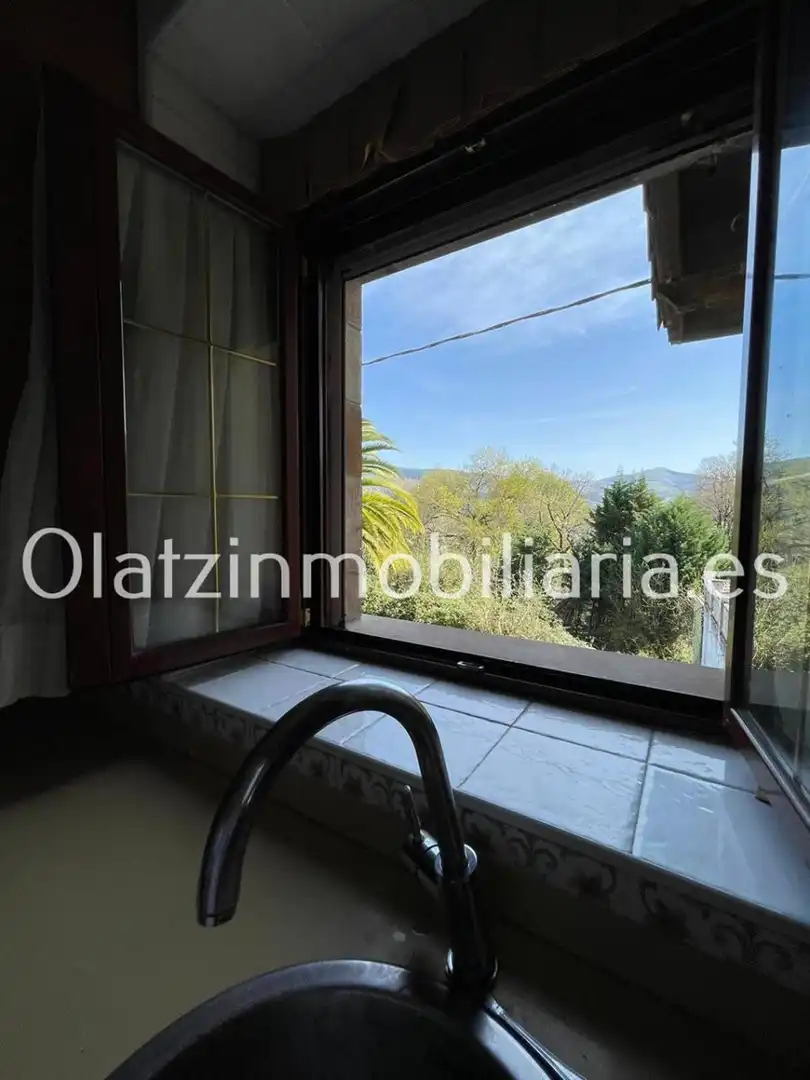 Habitación de Casa o chalet en venta en Zalla  con Calefacción, Terraza y Trastero