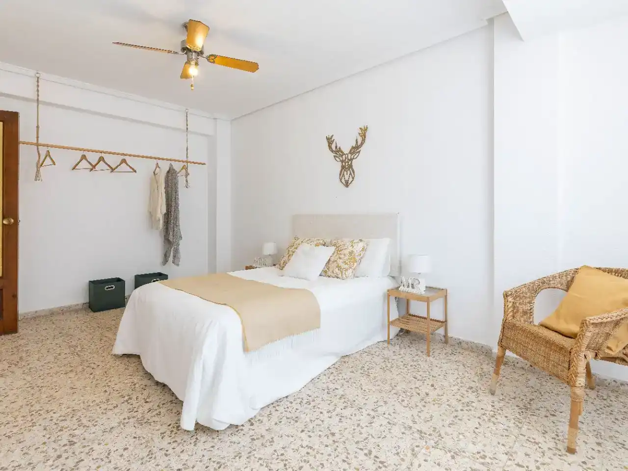Schlafzimmer von Wohnung zum Verkauf in  Valencia Capital mit Balkon