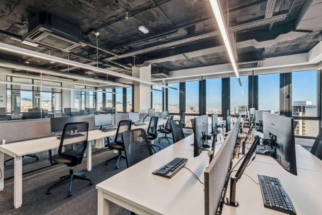 Oficina en Alquiler en Avinguda Diagonal en Barri de les Corts