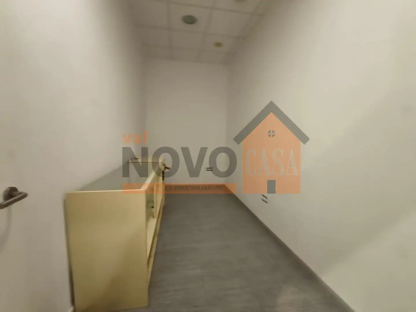 Business premises for sale in Aureli Guaita Martorell, imagen 11