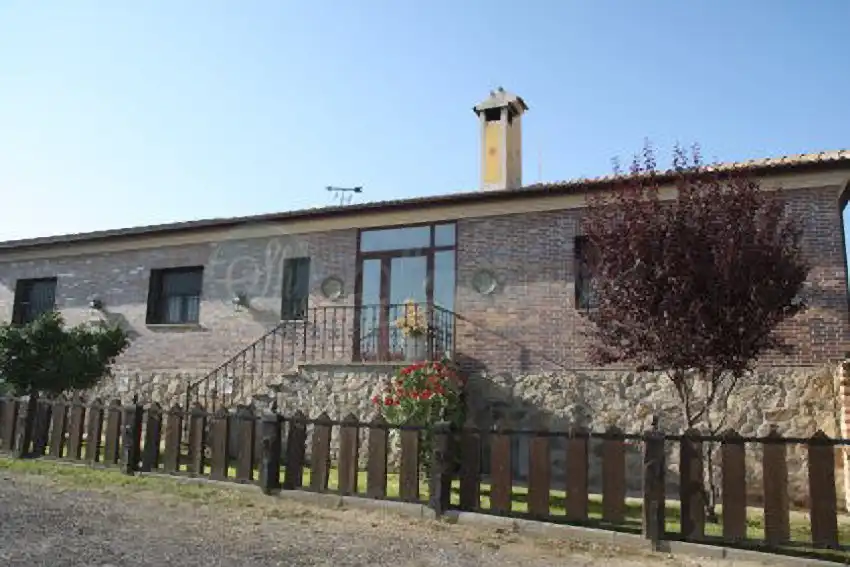 Exterior view of Houses for sale in Segovia  with Heating