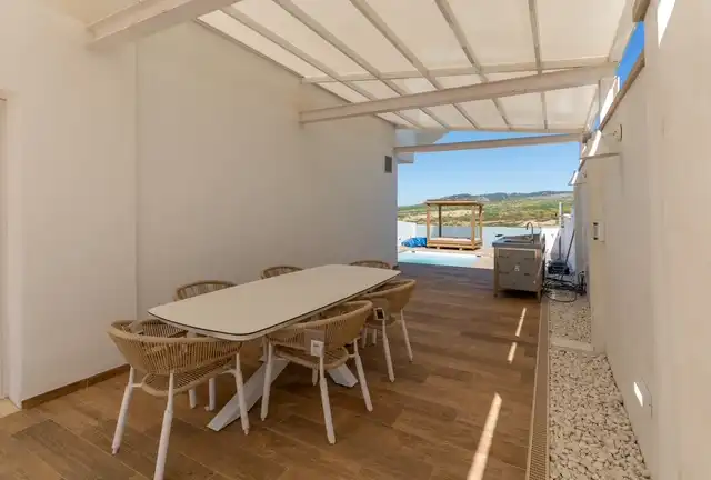 Terrassa de Casa o xalet en venda en Zahara de los Atunes amb Aire condicionat, Jardí privat i Terrassa