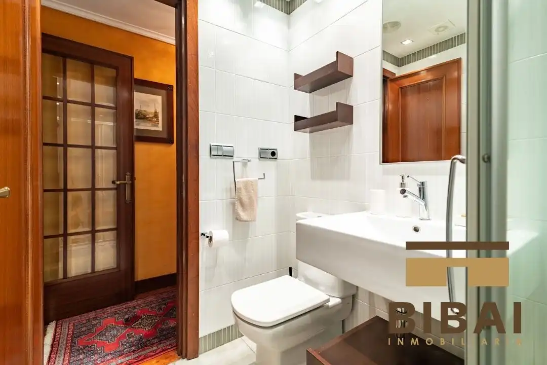 Bathroom of Flat for sale in Arrasate / Mondragón  with Heating, Terrace and Balcony