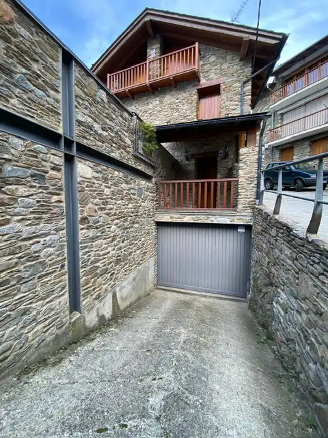 Vista exterior de Casa o chalet en venta en Esterri d'Àneu con Calefacción, Parquet y Terraza
