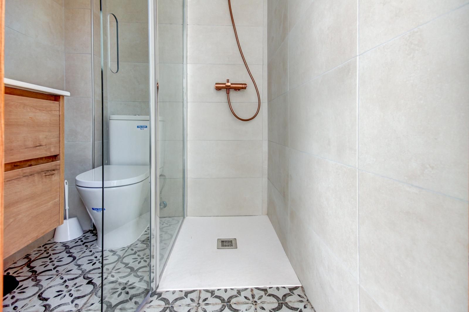 Bathroom of Flat for sale in  Barcelona Capital  with Heating