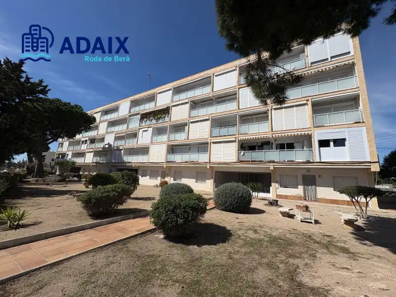 Exterior view of Flat for sale in Roda de Berà  with Oven and Balcony