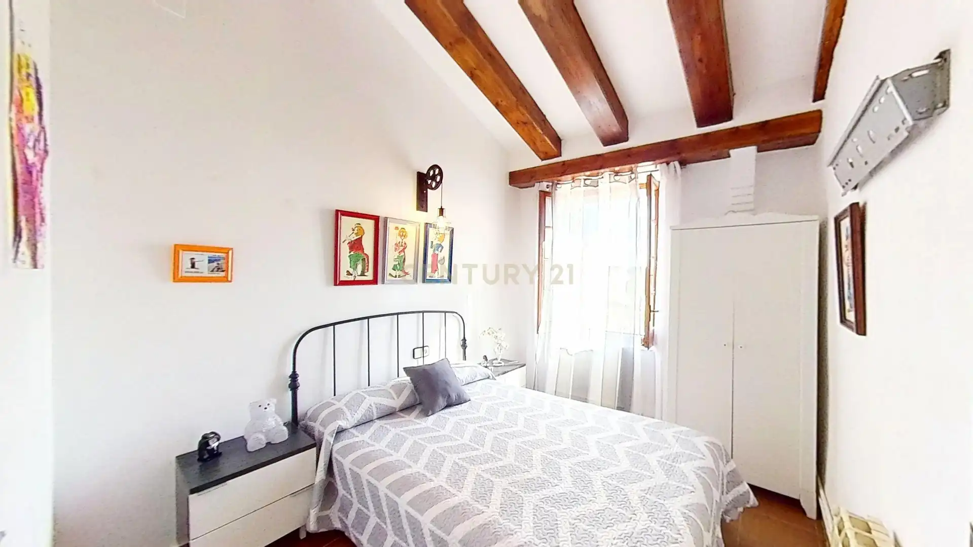 Dormitori de Casa o xalet en venda en El Vendrell amb Aire condicionat, Jardí privat i Traster