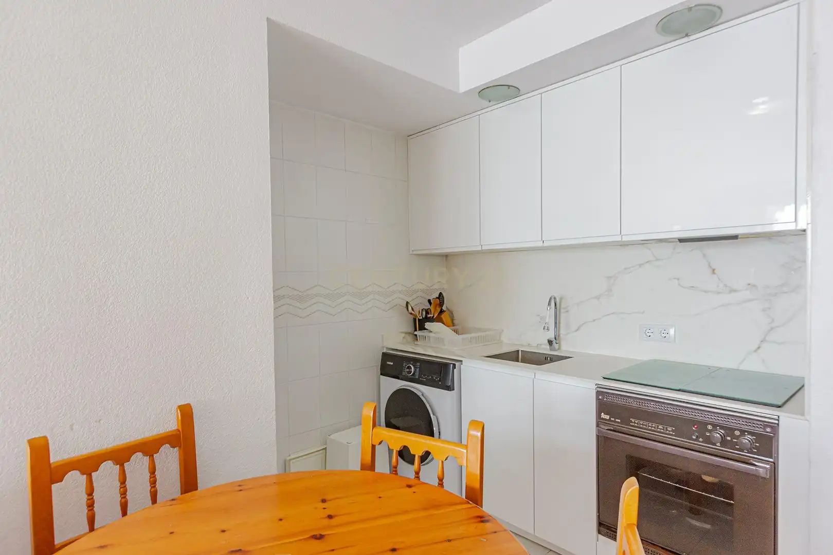 Cocina de Apartamento de alquiler en Calpe / Calp