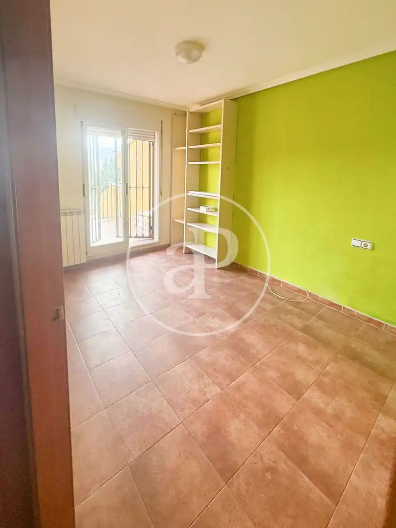 Casa adosada en venda a Riba-roja de Túria