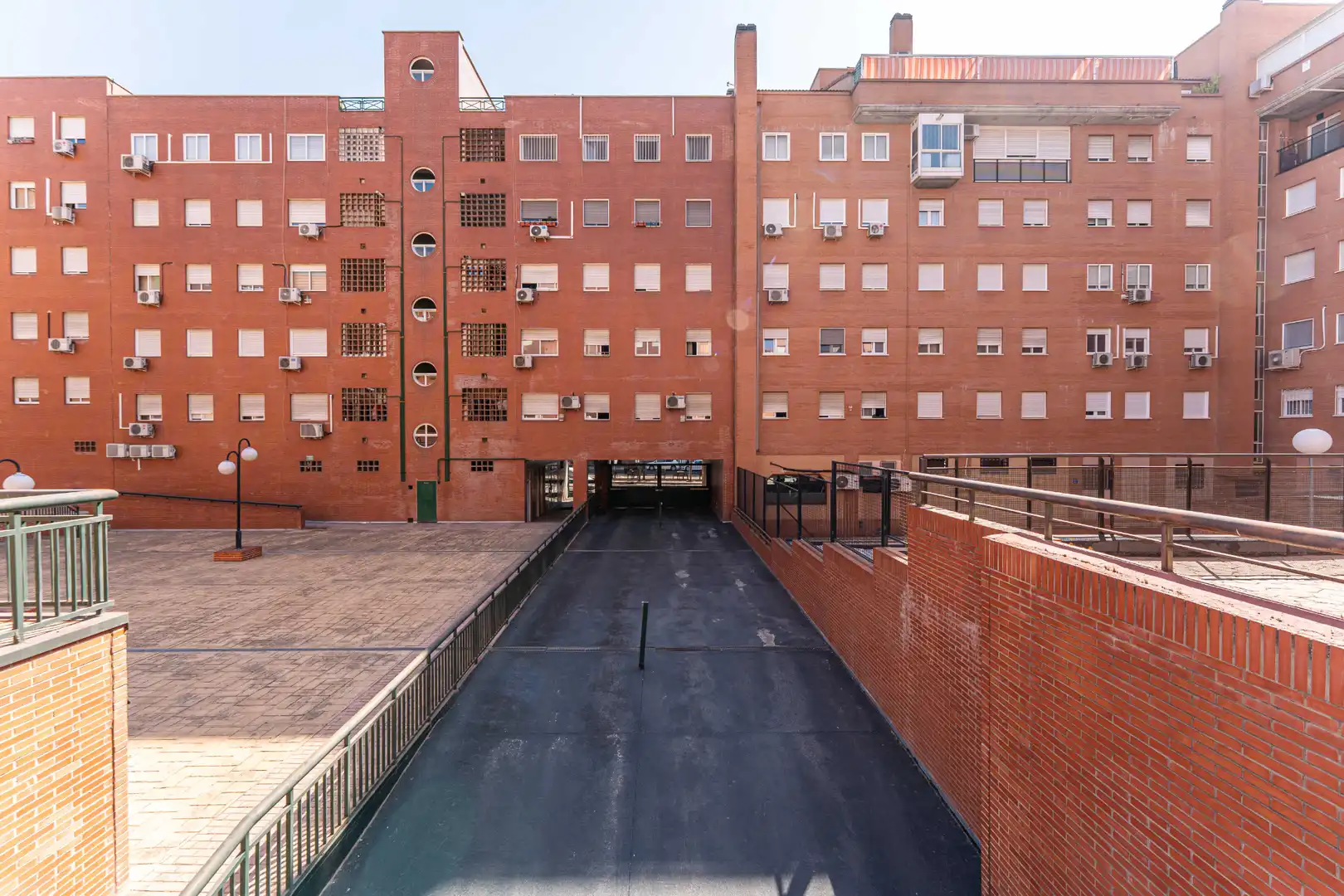 Vista exterior de Pis en venda en Alcorcón amb Aire condicionat, Traster i Balcó