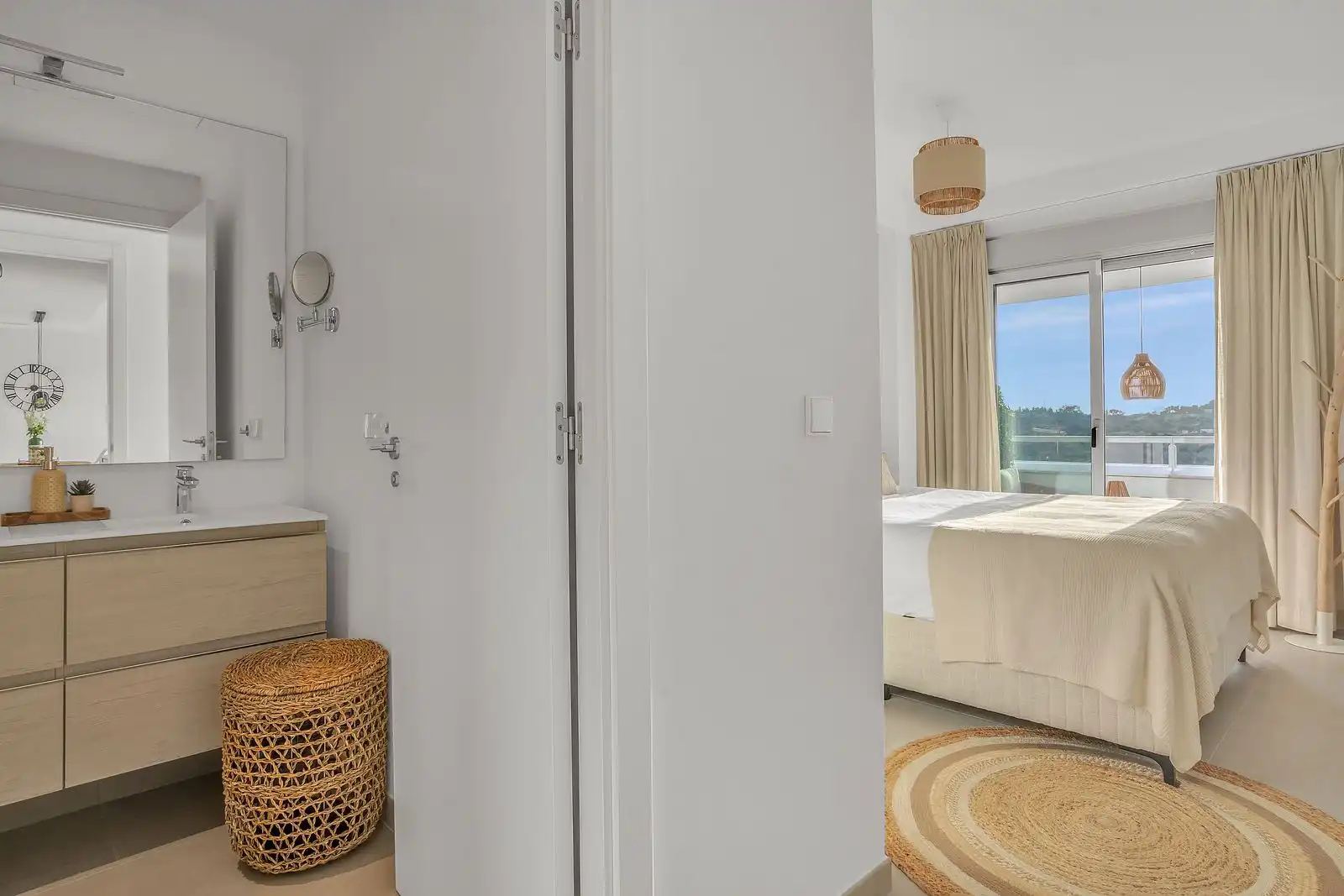 Dormitori de Apartament en venda en Estepona amb Terrassa, Traster i Moblat