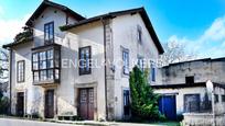 Vista exterior de Casa o xalet en venda en Villaescusa (Cantabria) amb Aire condicionat, Calefacció i Jardí privat