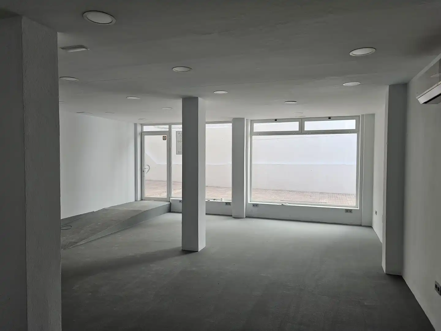 Commercial properties for rent in Calle Virgen del Pilar, 1, Playa Bajadilla - Puertos