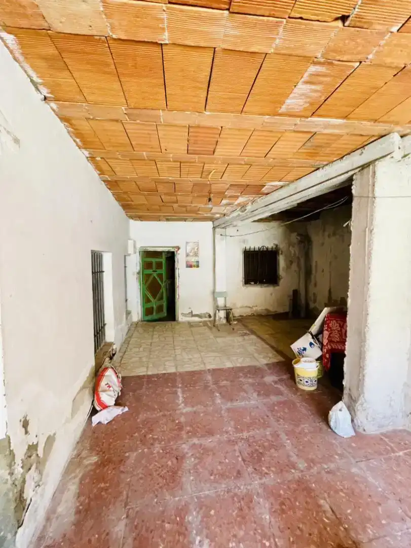Casa adosada en venda en La Bañeza  amb Traster