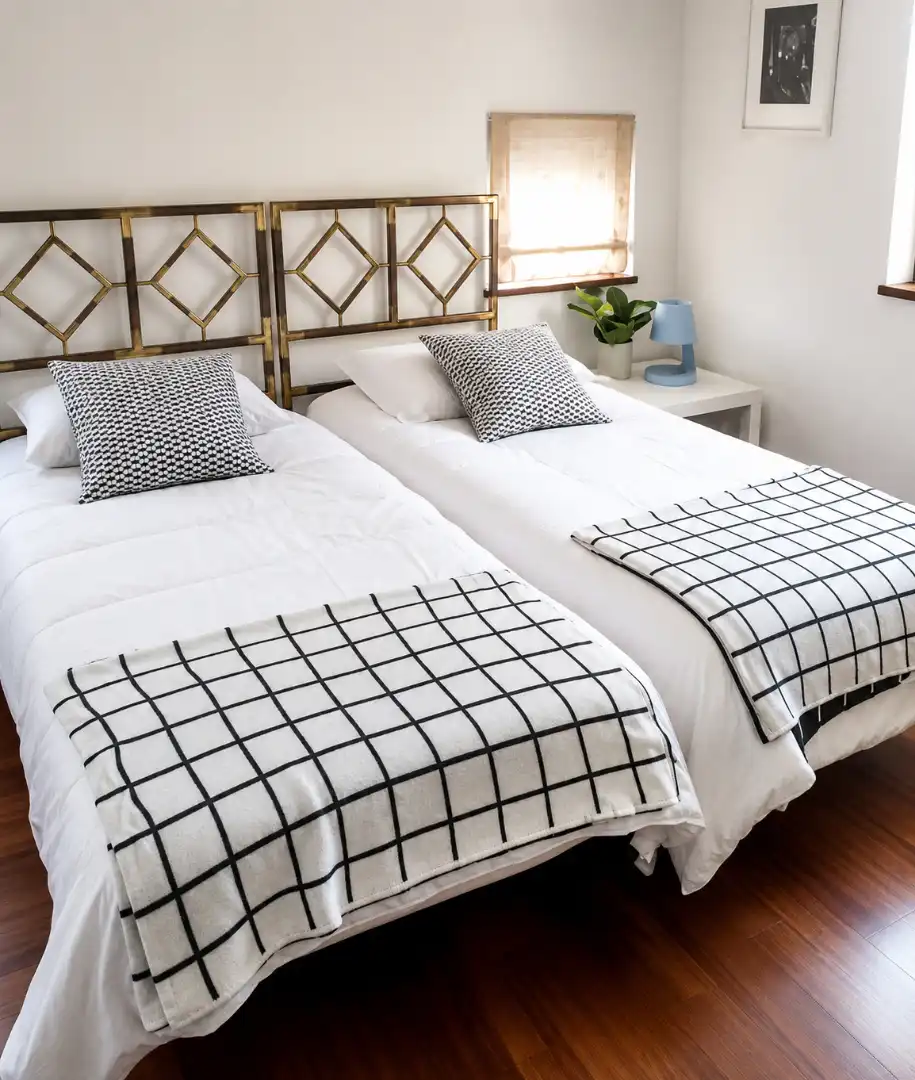 Bedroom of Flat for rent in Santander  with Heating, Furnished and Oven