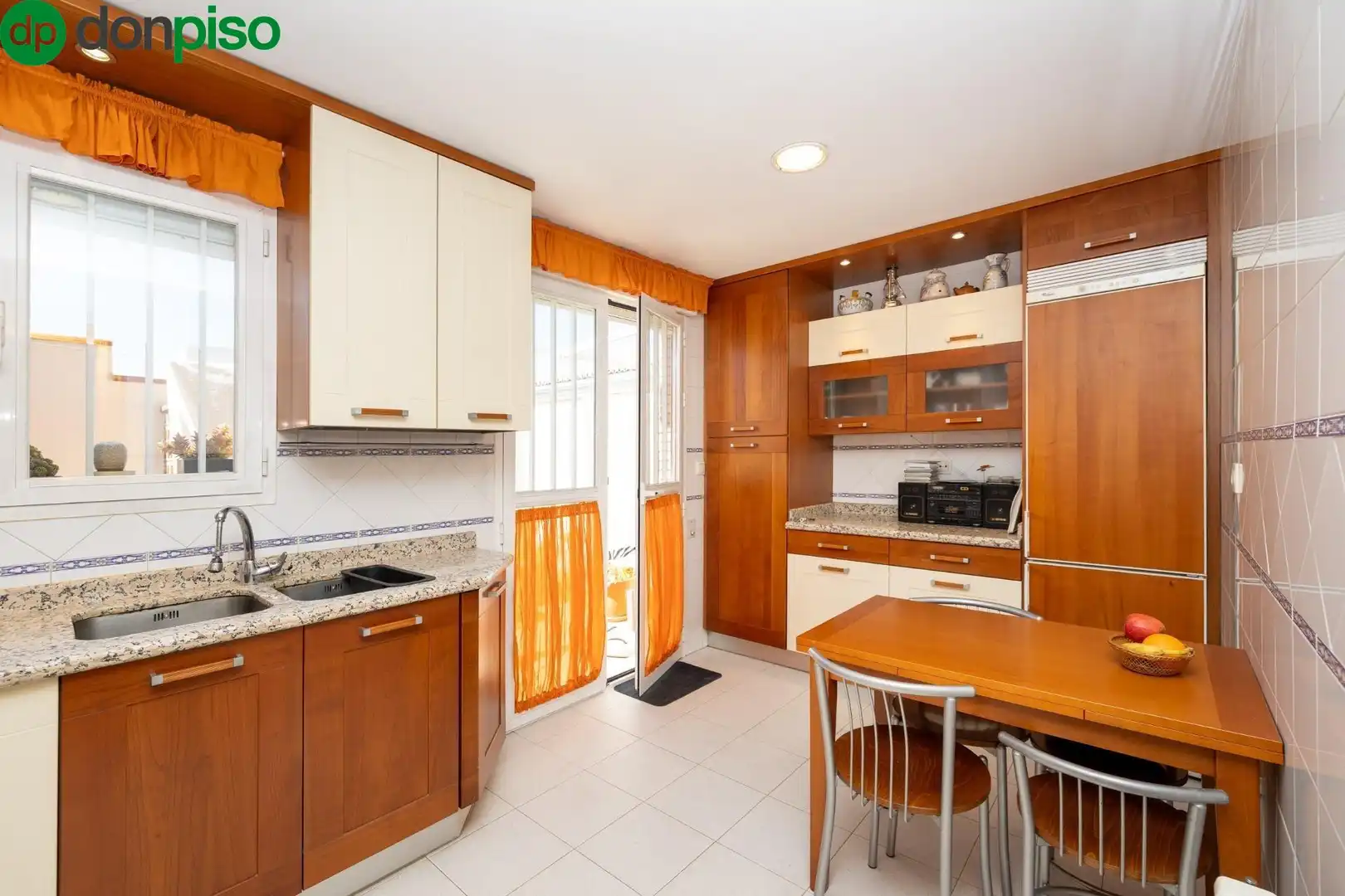 Kitchen of Detached homes for sale in Granada  with Heating, Terrace and Balcony