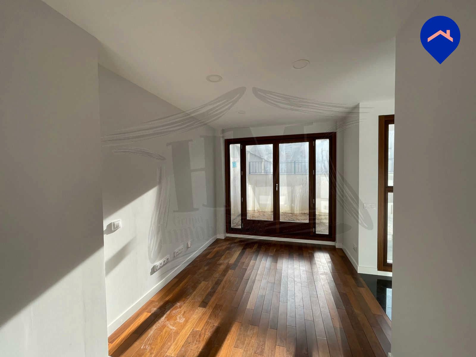 Flat for sale in  Madrid Capital  with Heating, Parquet flooring and Alarm