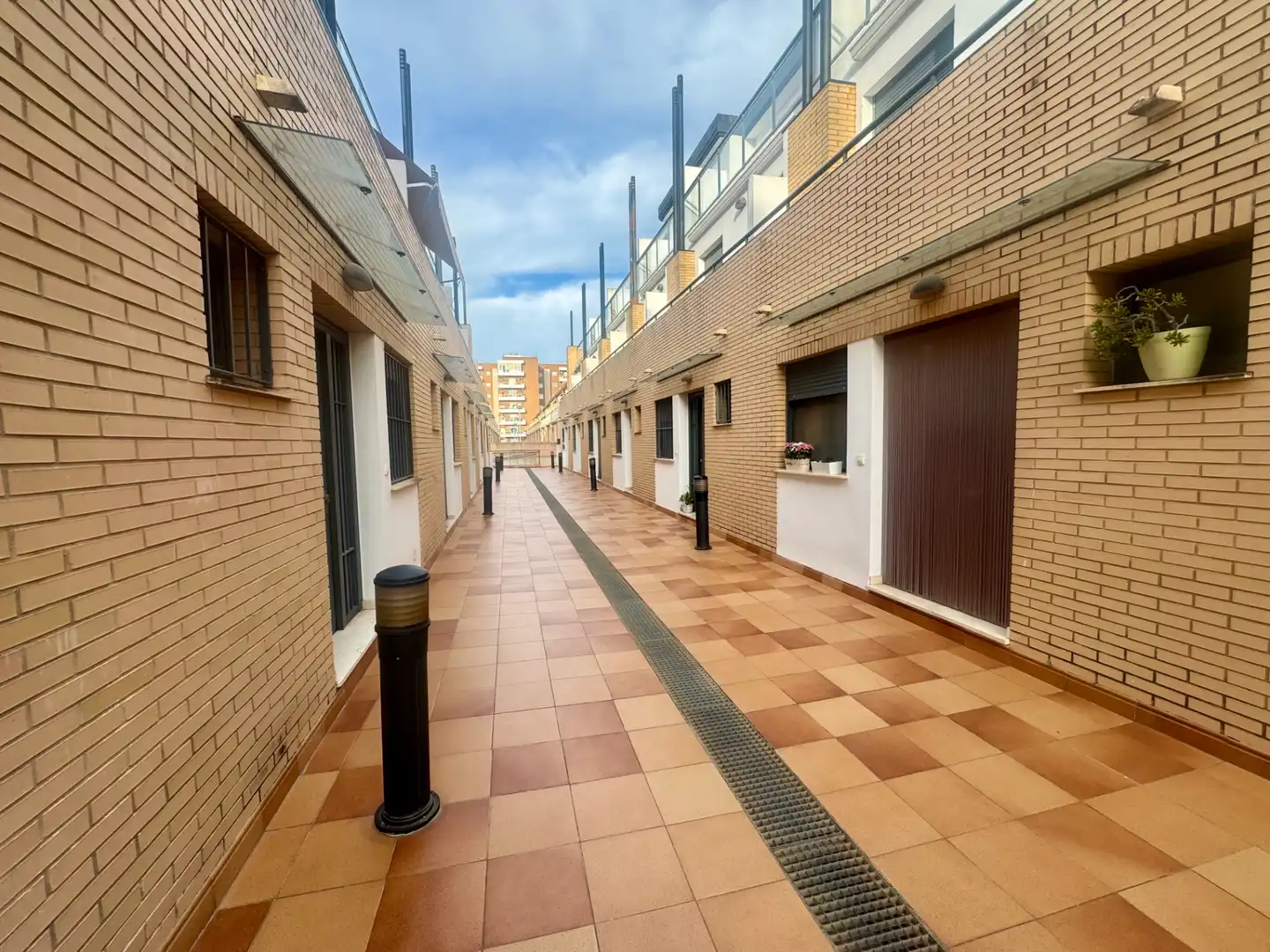 Exterior view of Detached homes for sale in Sueca  with Air Conditioner, Terrace and Furnished
