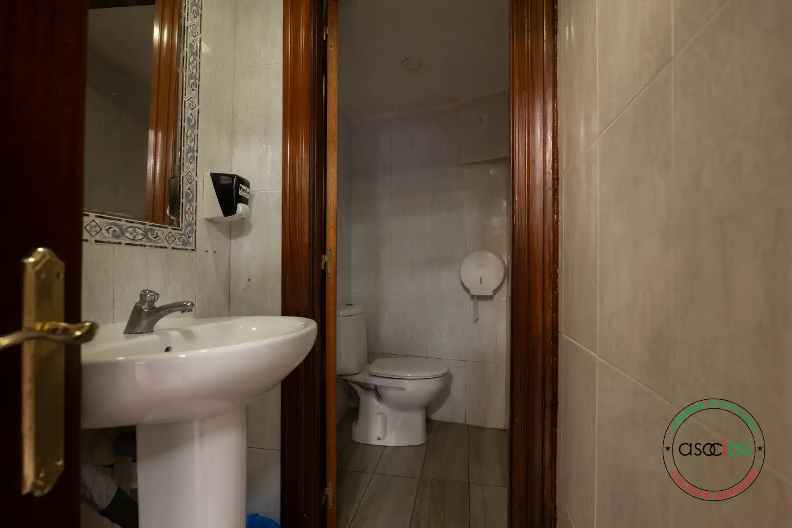 Badezimmer von Geschaftsraum zum Verkauf in Llano